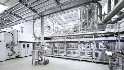 NACH VERHEERENDEM BRAND: SERBISCHER MILCHPRODUZENT IMLEK SETZT AUF HOCHMODERNE BLOCKLÖSUNG VON KHS